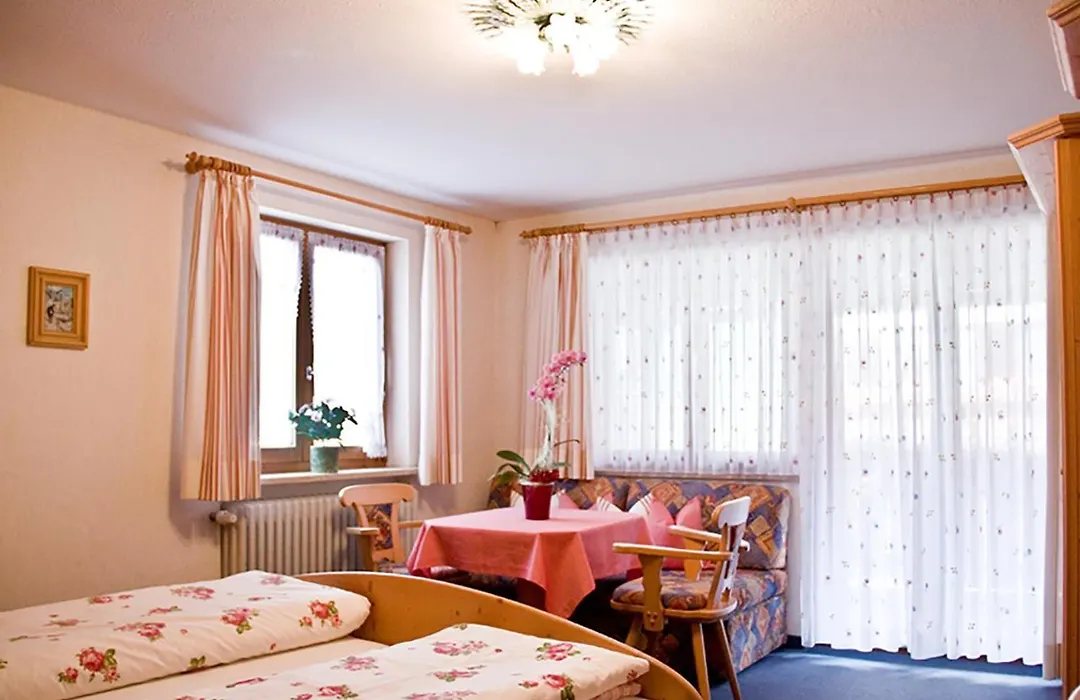 Ferienwohnungen Gaestehaus Schraudolf-1